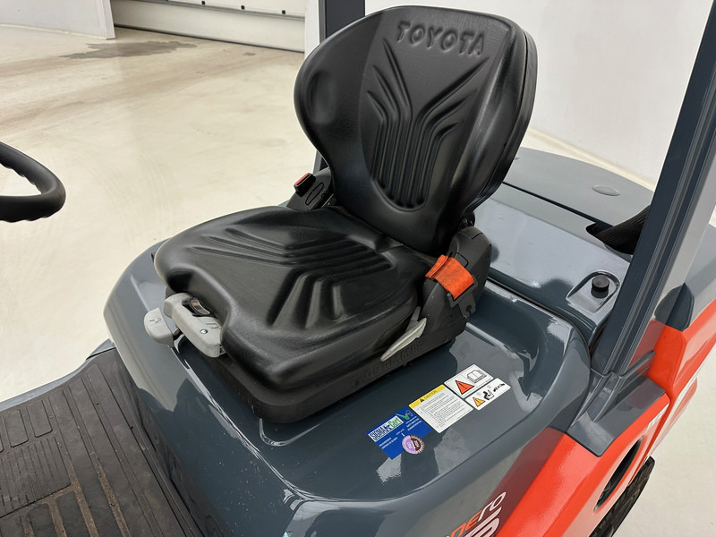 Toyota 2022 Tonero 25 - Chariot élévateur diesel: photos 5 Toyota 2022 Tonero 25 - Chariot élévateur diesel: photos 5