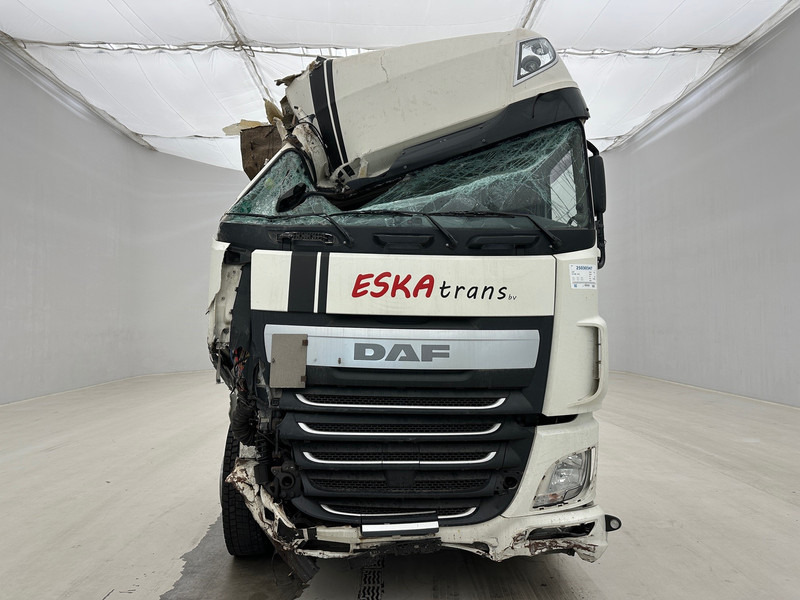 DAF XF 460 Super Space Cab - Tracteur routier: photos 2 DAF XF 460 Super Space Cab - Tracteur routier: photos 2
