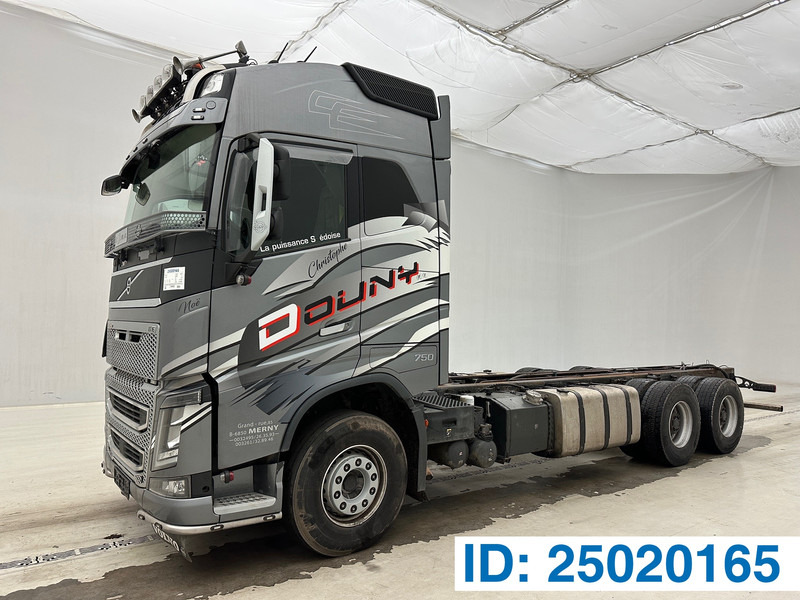 Volvo FH 750 - 6x4 - Châssis cabine: photos 1 Volvo FH 750 - 6x4 - Châssis cabine: photos 1