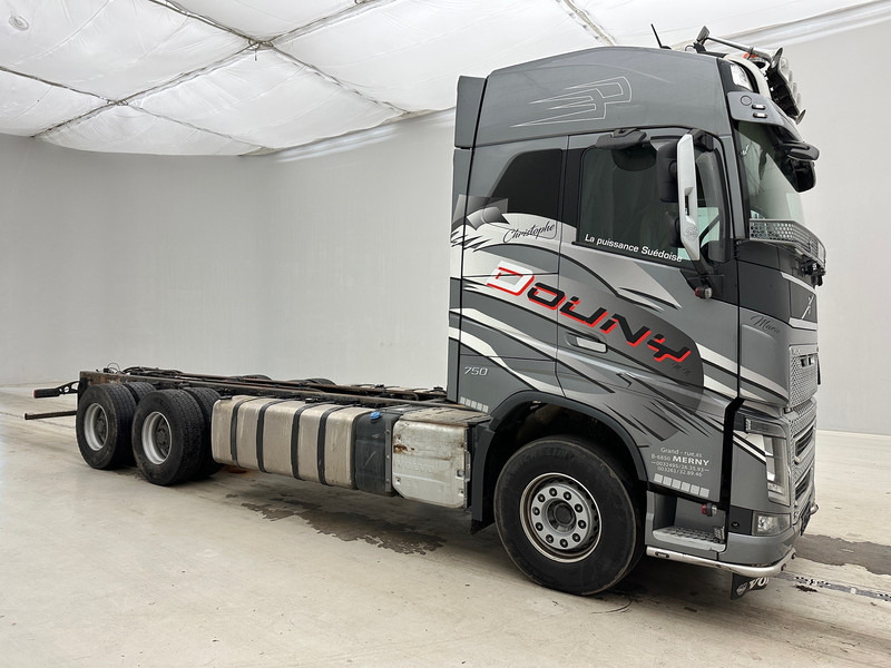 Volvo FH 750 - 6x4 - Châssis cabine: photos 3 Volvo FH 750 - 6x4 - Châssis cabine: photos 3