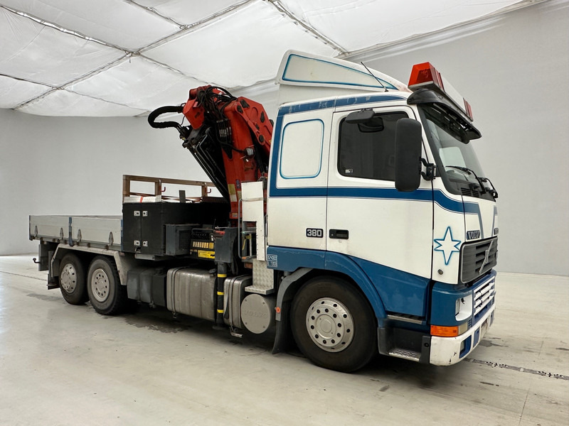 Volvo FH12.360 - 6x2 - Camion grue: photos 3 Volvo FH12.360 - 6x2 - Camion grue: photos 3