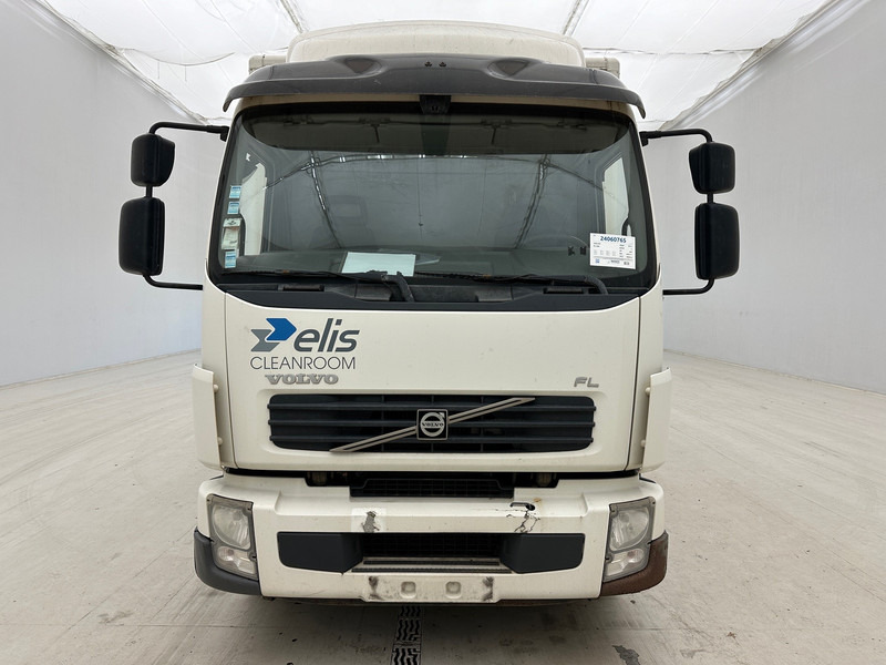 Volvo FL 240 - Camion fourgon: photos 2 Volvo FL 240 - Camion fourgon: photos 2