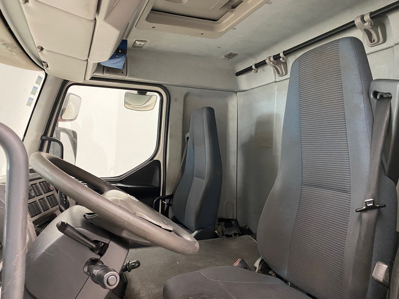 Camion fourgon Volvo FL 240: photos 10 Camion fourgon Volvo FL 240: photos 10