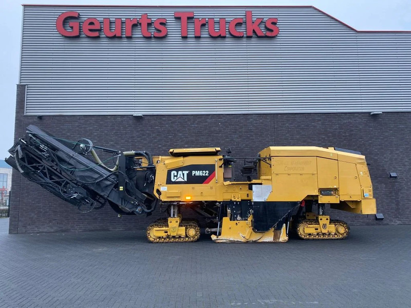 Caterpillar PM622 CRAWLER PROFILER/ASFALTFREESMACHINE/ASPHALTFRÄSEN-MASCHINE - Travaux routiers: photos 2 Caterpillar PM622 CRAWLER PROFILER/ASFALTFREESMACHINE/ASPHALTFRÄSEN-MASCHINE - Travaux routiers: photos 2
