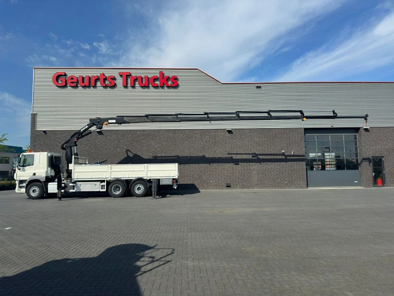 Camion grue DAF CF 330 6X2 MKG HLK 341 SHP A8 KRAAN/KRAN/CANE/GR: photos 1