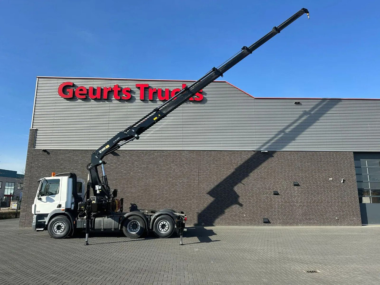 DAF CF 85 410 6X2 + HIAB 422EP-5 HIPRO TREKKER/SATTE - Camion grue: photos 3 DAF CF 85 410 6X2 + HIAB 422EP-5 HIPRO TREKKER/SATTE - Camion grue: photos 3