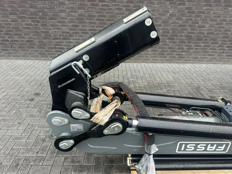 FASSI JIB L 425 VOOR FASSI F425 KRAAN SERIES 2024BWJ, ONGEBRUIKT. 5 X HYDRAULICHE UITSCHUIFBAAR - Flèche: photos 3 FASSI JIB L 425 VOOR FASSI F425 KRAAN SERIES 2024BWJ, ONGEBRUIKT. 5 X HYDRAULICHE UITSCHUIFBAAR - Flèche: photos 3
