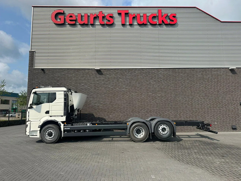 MAN TGS 26.520 6X2H-4 BL CH HYDRO DRIVE CHASSIS CABINE (NIEUW) - Châssis cabine: photos 1 MAN TGS 26.520 6X2H-4 BL CH HYDRO DRIVE CHASSIS CABINE (NIEUW) - Châssis cabine: photos 1