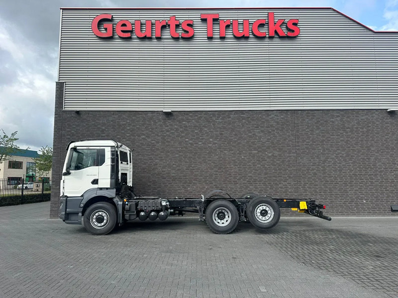 MAN TGS 26.520 6X2H-4 BL CH HYDRO DRIVE CHASSIS CABINE (NIEUW) - Châssis cabine: photos 1 MAN TGS 26.520 6X2H-4 BL CH HYDRO DRIVE CHASSIS CABINE (NIEUW) - Châssis cabine: photos 1