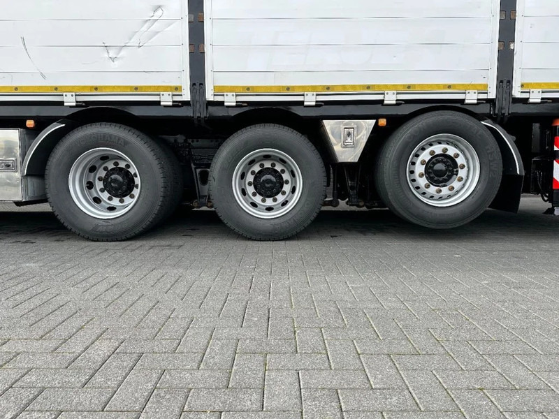 Camion grue MAN TGX 33.560 8X4 TRIDEM + HMF 4020-K8 KRAAN/KRAN/CRANE/GRUA: photos 18 Camion grue MAN TGX 33.560 8X4 TRIDEM + HMF 4020-K8 KRAAN/KRAN/CRANE/GRUA: photos 18