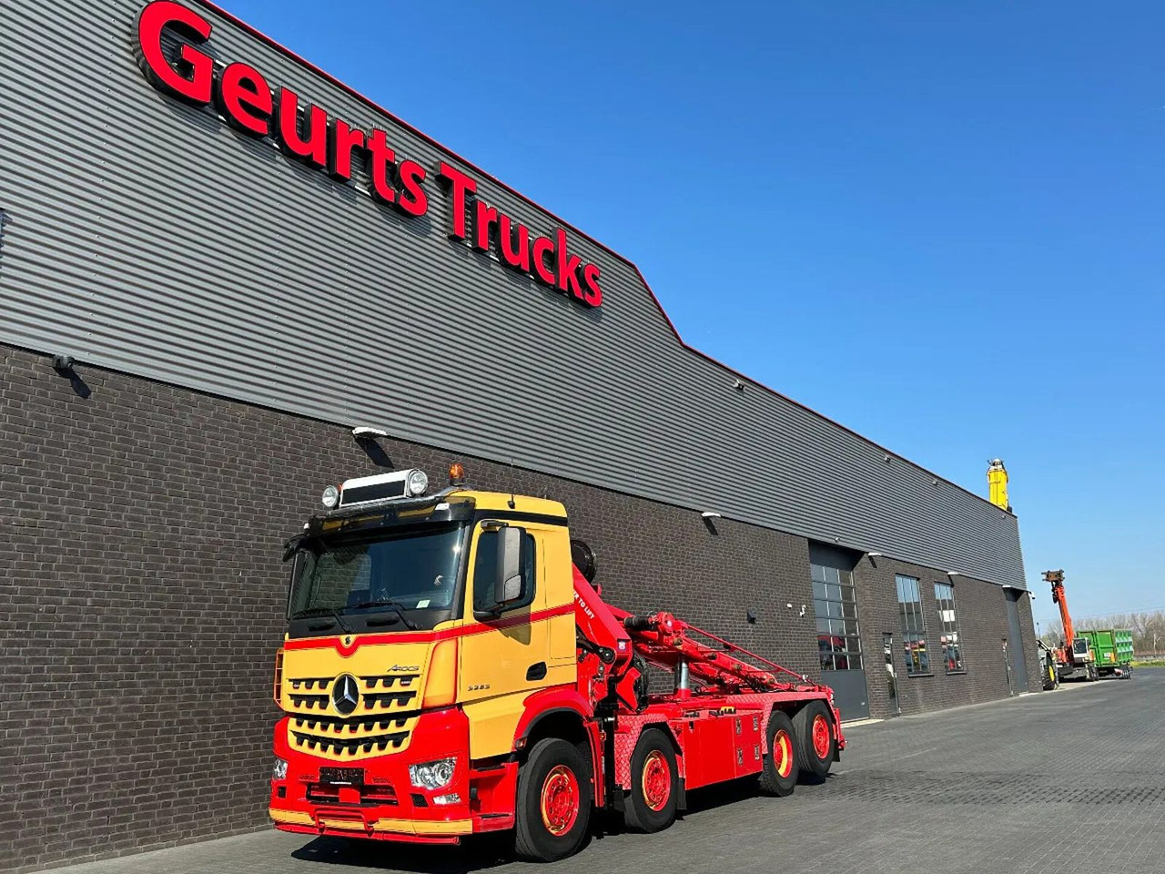 Mercedes-Benz Arocs 3253 L ENA 8X2/4 HMF2820 KRAAN / KRAN/ CRA - Camion ampliroll, Camion grue: photos 2 Mercedes-Benz Arocs 3253 L ENA 8X2/4 HMF2820 KRAAN / KRAN/ CRA - Camion ampliroll, Camion grue: photos 2
