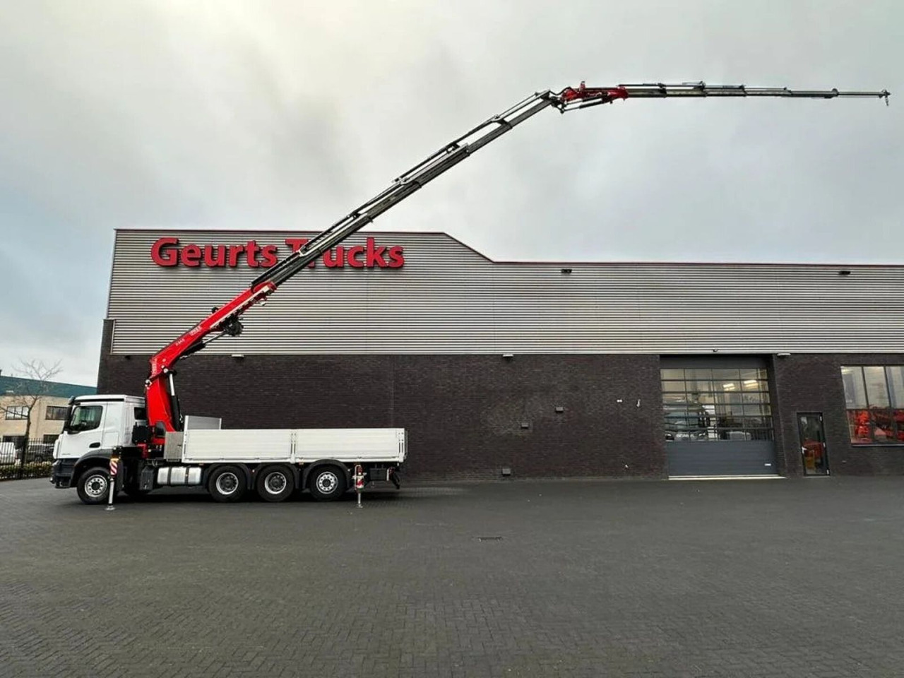 Mercedes-Benz Arocs 3646 L 8X4 + FASSI F545RA.2.26 XE-DYNAMIC - Camion grue: photos 1 Mercedes-Benz Arocs 3646 L 8X4 + FASSI F545RA.2.26 XE-DYNAMIC - Camion grue: photos 1