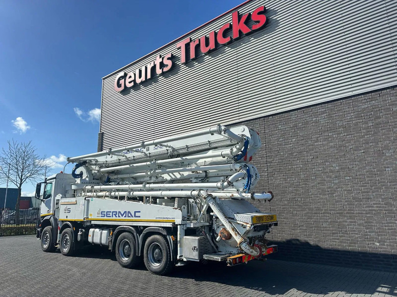 Mercedes-Benz Arocs 4451 8X4 + SERMAC 5Z42 BETONPOMP/BETONPUMPE/CONCRETE PUMP - Camion pompe: photos 3 Mercedes-Benz Arocs 4451 8X4 + SERMAC 5Z42 BETONPOMP/BETONPUMPE/CONCRETE PUMP - Camion pompe: photos 3
