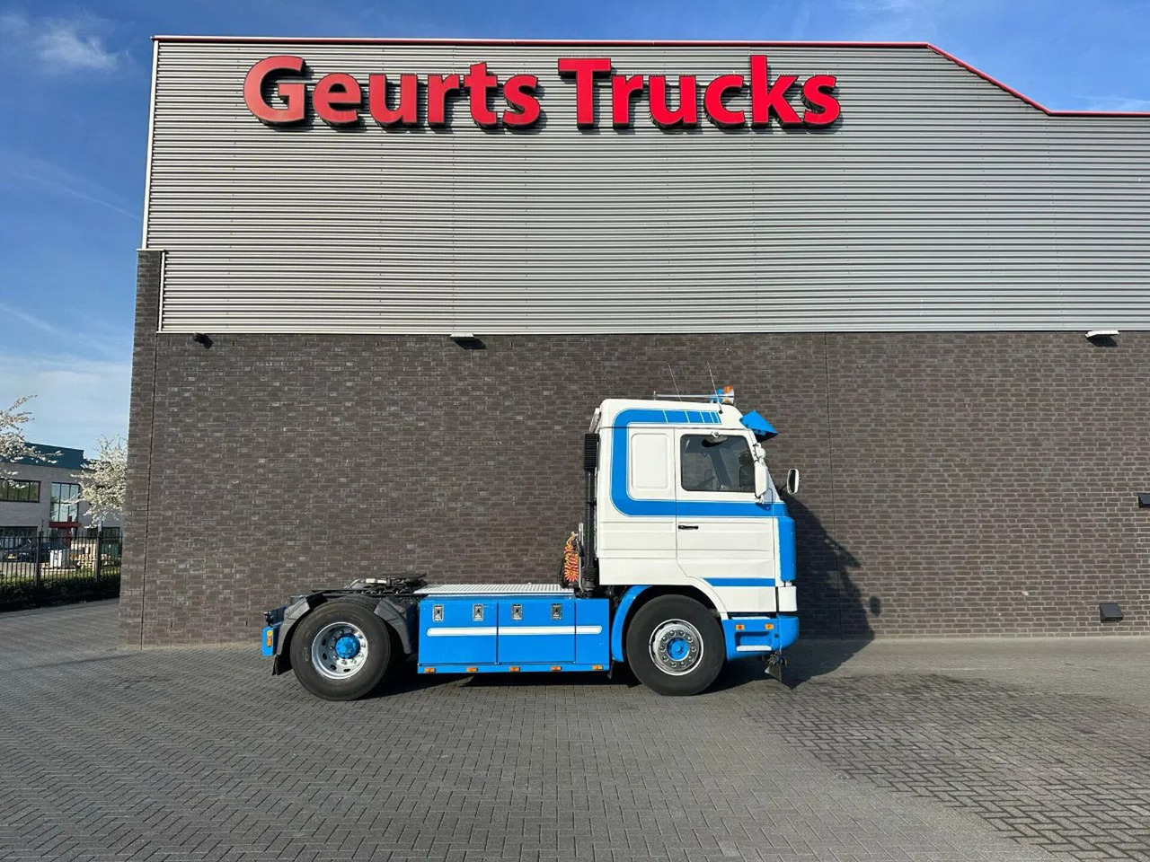 Scania R143-500 V8 H A4X2L 500PK TREKKER / SATTELZUG / - Tracteur routier: photos 4 Scania R143-500 V8 H A4X2L 500PK TREKKER / SATTELZUG / - Tracteur routier: photos 4