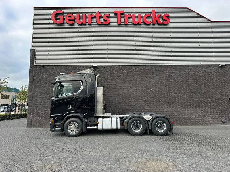 Scania S520 6X4 HEAVY DUTY TRACTOR/TREKKER/SZM - Tracteur routier: photos 1 Scania S520 6X4 HEAVY DUTY TRACTOR/TREKKER/SZM - Tracteur routier: photos 1