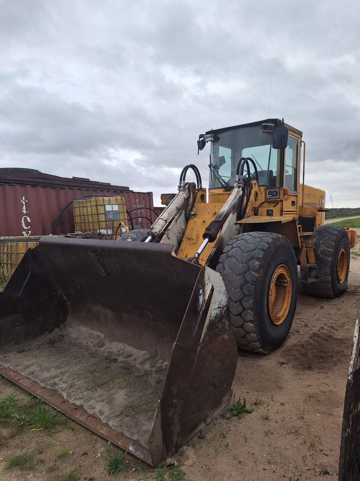 VOLVO L120B - Chargeuse sur pneus: photos 5 VOLVO L120B - Chargeuse sur pneus: photos 5