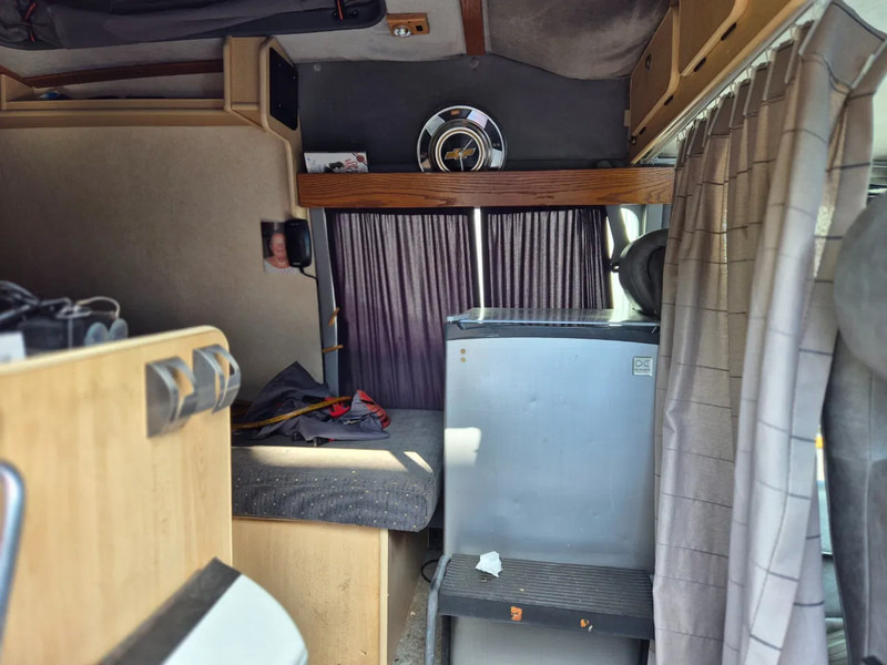 Chevrolet CAMPER CHEVY VAN 20D GLOBEMASTER V8 Diesel autom. - Camping-car: photos 5 Chevrolet CAMPER CHEVY VAN 20D GLOBEMASTER V8 Diesel autom. - Camping-car: photos 5