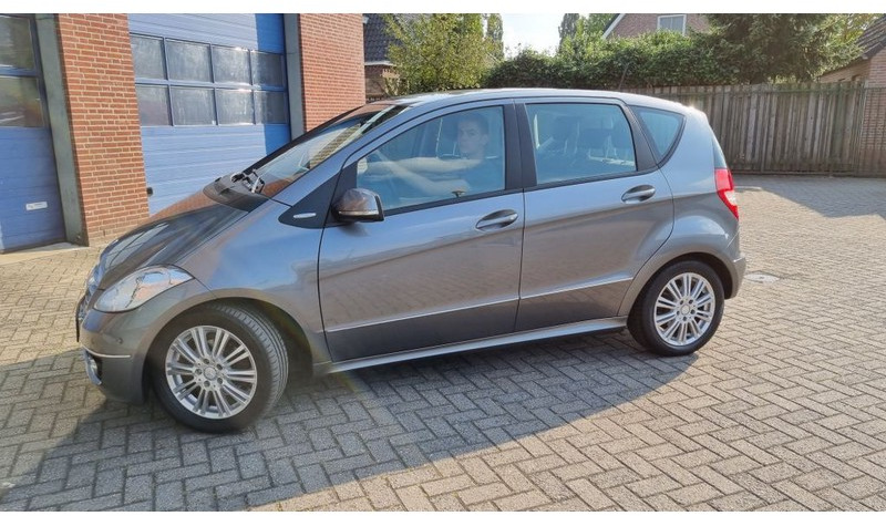 Mercedes-Benz A-Klasse A160 Automaat Elegance.airco.trekhaak. - Voiture à hayon: photos 3 Mercedes-Benz A-Klasse A160 Automaat Elegance.airco.trekhaak. - Voiture à hayon: photos 3
