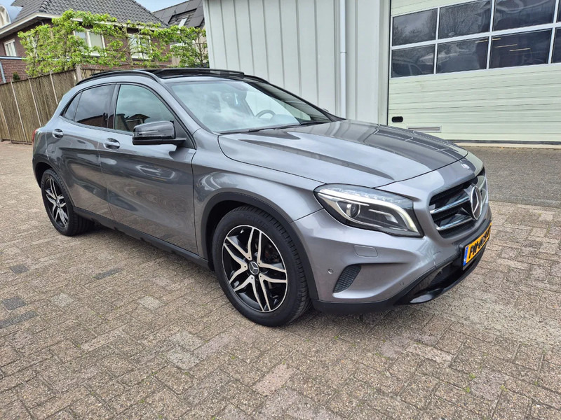 Mercedes-Benz GLA 200 Automaat. AMG. Edition 1 - Berline: photos 1 Mercedes-Benz GLA 200 Automaat. AMG. Edition 1 - Berline: photos 1