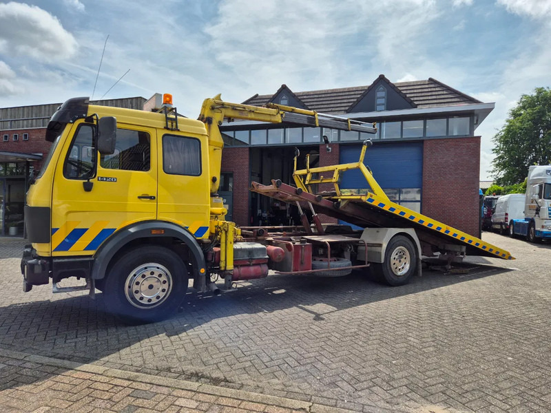 Mercedes-Benz SK 1420 afzetbak.kraan.lier.... Bergingswagen - Remorqueuse: photos 2 Mercedes-Benz SK 1420 afzetbak.kraan.lier.... Bergingswagen - Remorqueuse: photos 2