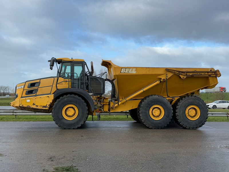 BELL B40E 6x6 - CE / Tail gate - Tombereau articulé: photos 1 BELL B40E 6x6 - CE / Tail gate - Tombereau articulé: photos 1
