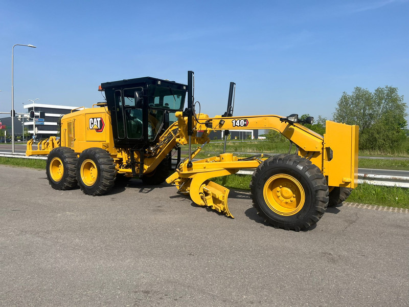Niveleuse Caterpillar 140GC - Push block / Ripper / New Tires: photos 6