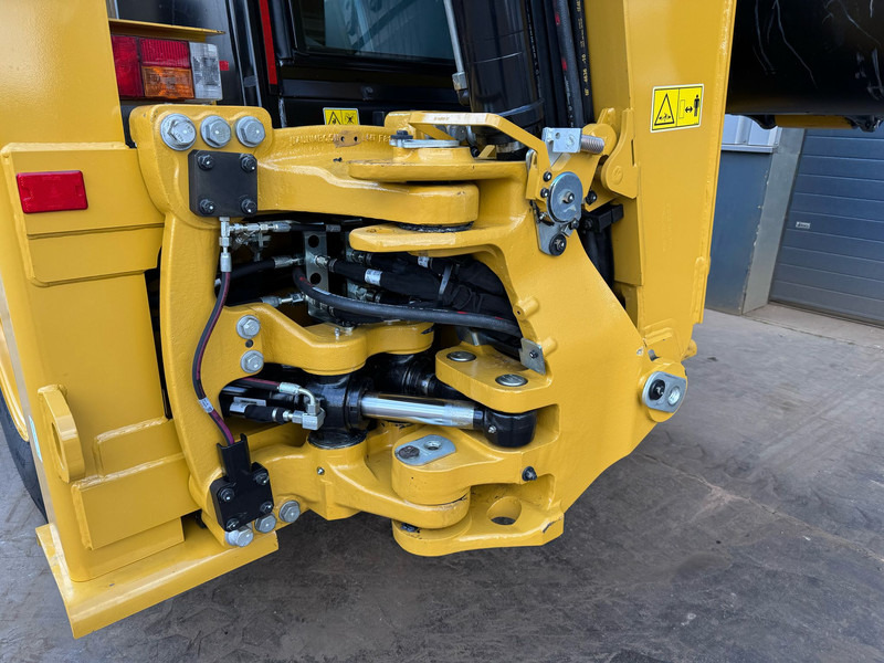 Tractopelle neuf Caterpillar 424 - 4WD / AC: photos 13