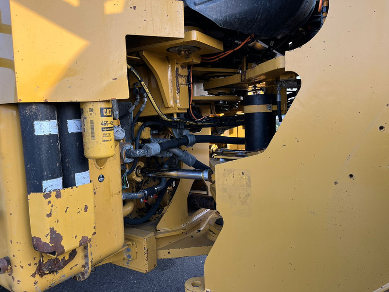 Chargeuse sur pneus Caterpillar 980H: photos 11
