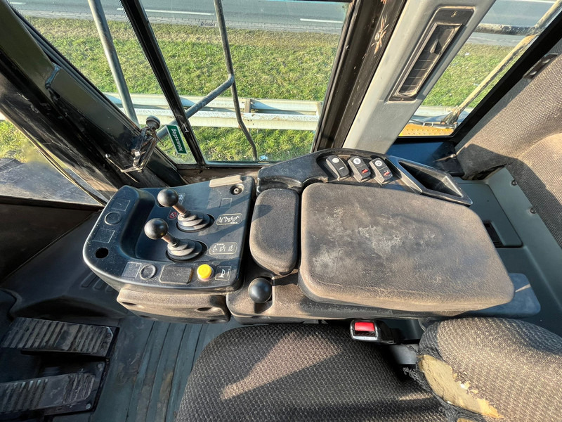 Chargeuse sur pneus Caterpillar 980H: photos 15