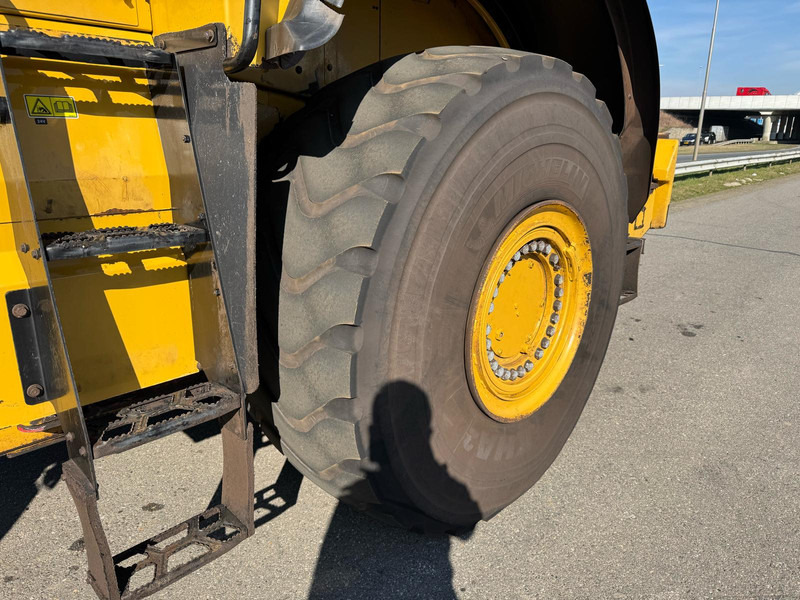 Chargeuse sur pneus Caterpillar 980M: photos 12