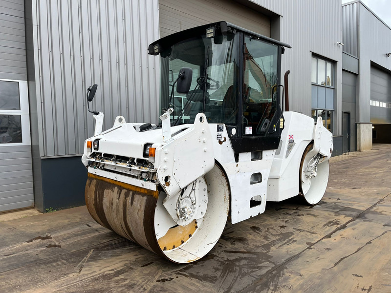 Caterpillar CB534D CE / EPA - Compacteur: photos 3 Caterpillar CB534D CE / EPA - Compacteur: photos 3