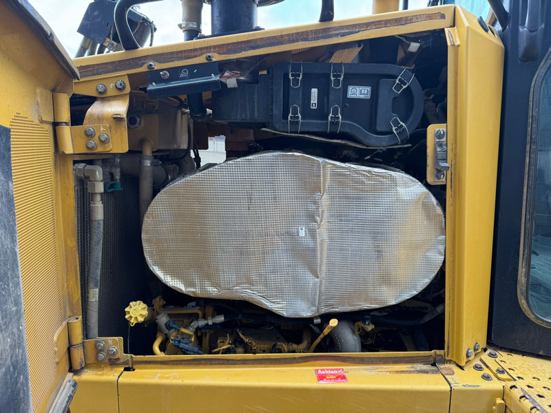 Bulldozer Caterpillar D6T LGP: photos 17