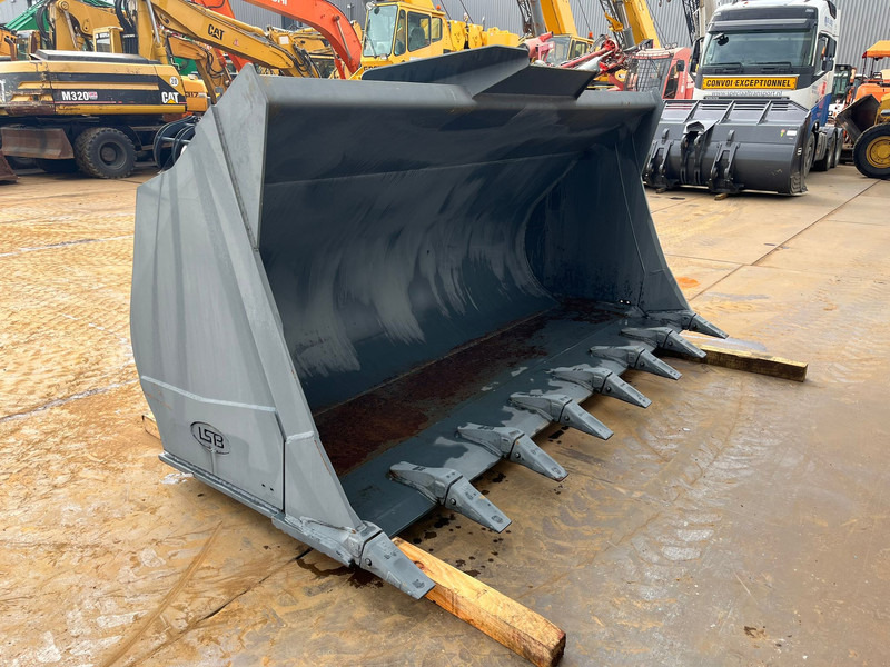 Doosan Bucket DL450-3 4700 l - Godet: photos 5 Doosan Bucket DL450-3 4700 l - Godet: photos 5