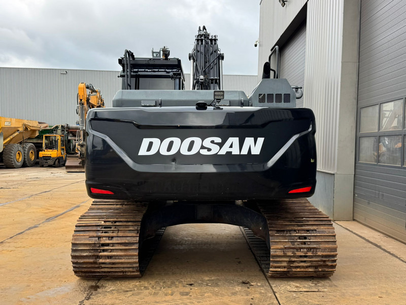 Doosan DX225LC-5 - Pelle sur chenille: photos 4 Doosan DX225LC-5 - Pelle sur chenille: photos 4