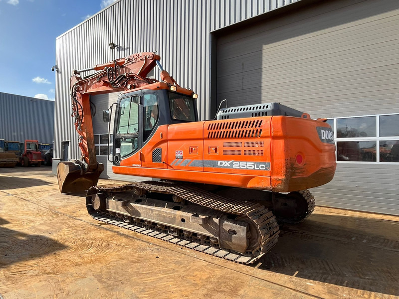Doosan DX255LC-3 - Pelle sur chenille: photos 3 Doosan DX255LC-3 - Pelle sur chenille: photos 3