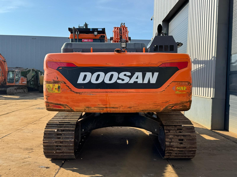 Doosan DX255NLC-5 - Pelle sur chenille: photos 4 Doosan DX255NLC-5 - Pelle sur chenille: photos 4