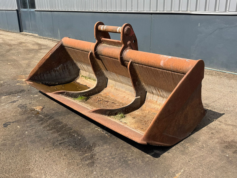 Lehnhoff Cleaning bucket ng4-2500 Lehnhoff MS25 - Godet: photos 3 Lehnhoff Cleaning bucket ng4-2500 Lehnhoff MS25 - Godet: photos 3