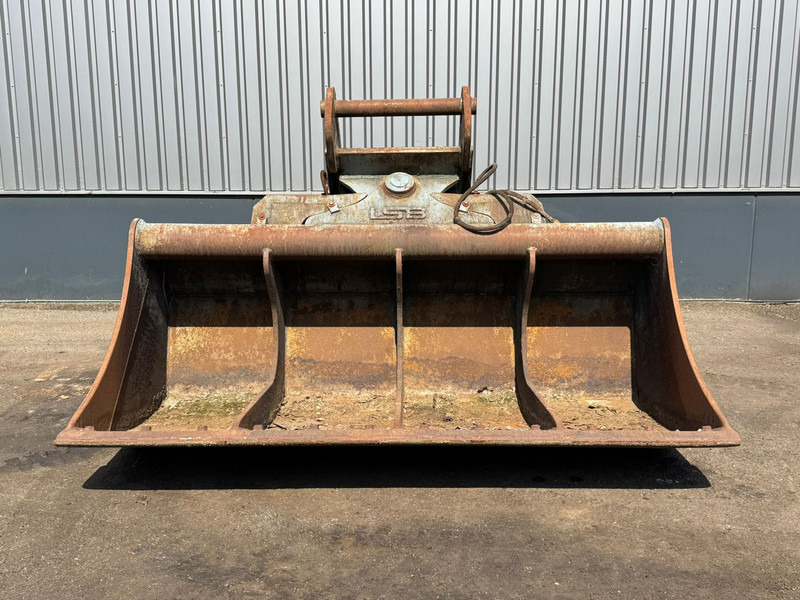 Lehnhoff Tilting Bucket ngt-3000 Lehnhoff HS40 - Godet: photos 2 Lehnhoff Tilting Bucket ngt-3000 Lehnhoff HS40 - Godet: photos 2