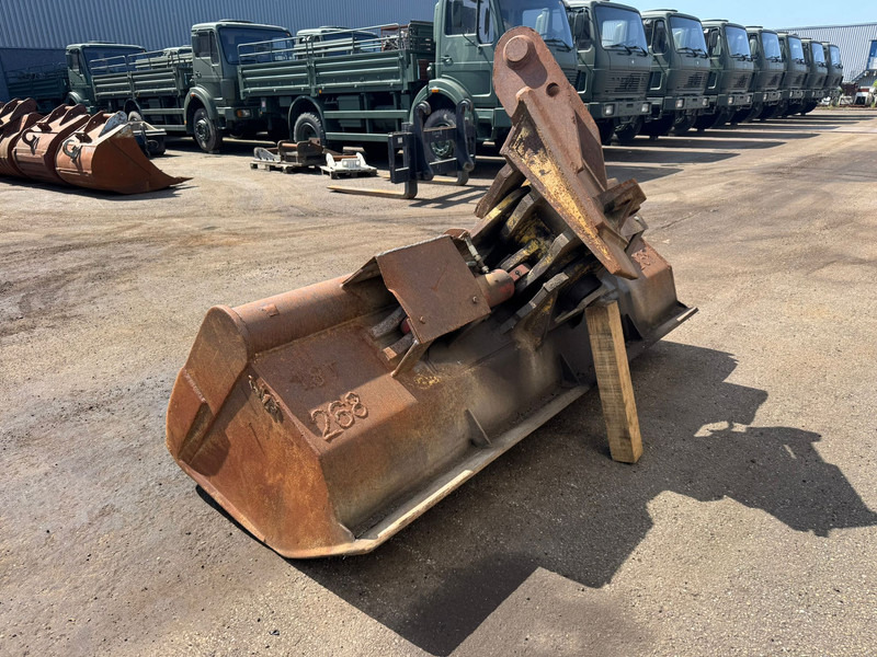 Lehnhoff Tilting Bucket ngt4-2400 Lehnhoff MS25 - Godet: photos 4 Lehnhoff Tilting Bucket ngt4-2400 Lehnhoff MS25 - Godet: photos 4