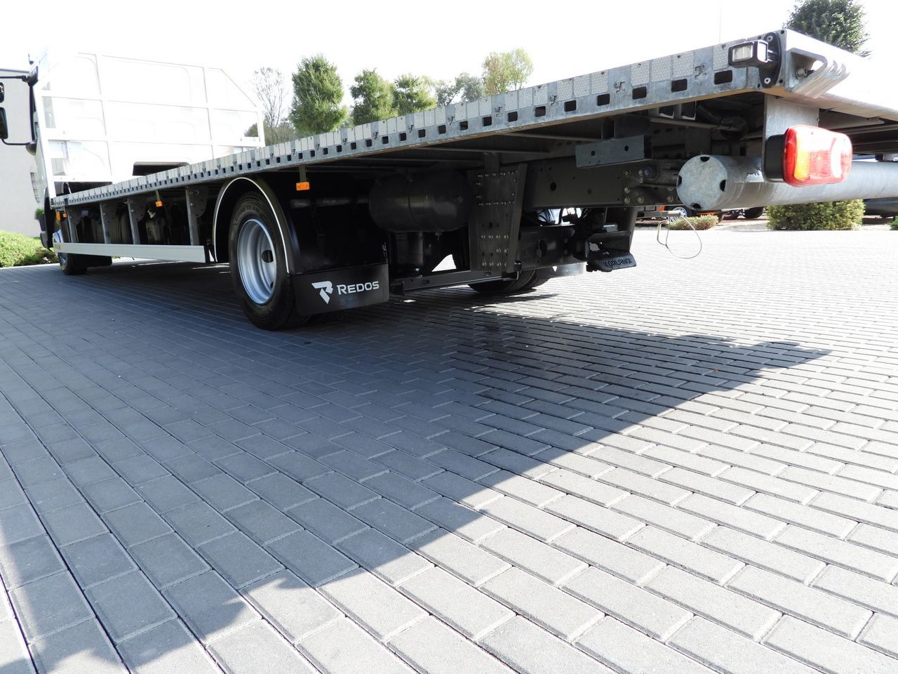 Camion porte-conteneur/ Caisse mobile DAF LF 230 CONTAINER CARRIER PLATFORM + TRAILER WEBASTO CRUISE CONTROL LED LIGHTS PNEUMATICS AUTOMATIC TRANSMISSION  TWIN WHEELS AIR CONDITIONING  230HP: photos 15