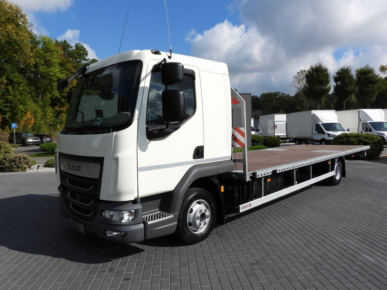 Camion porte-conteneur/ Caisse mobile DAF LF 230 CONTAINER CARRIER PLATFORM + TRAILER WEBASTO CRUISE CONTROL LED LIGHTS PNEUMATICS AUTOMATIC TRANSMISSION  TWIN WHEELS AIR CONDITIONING  230HP: photos 25