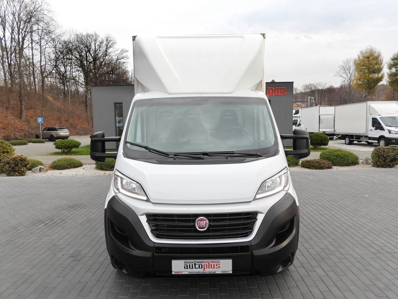 FIAT DUCATO BOX LIFT 8 PALLETS CRUISE CONTROL NAVIGATION LED LIGHTS AIR CONDITIONING 130HP - Fourgon grand volume: photos 5 FIAT DUCATO BOX LIFT 8 PALLETS CRUISE CONTROL NAVIGATION LED LIGHTS AIR CONDITIONING 130HP - Fourgon grand volume: photos 5