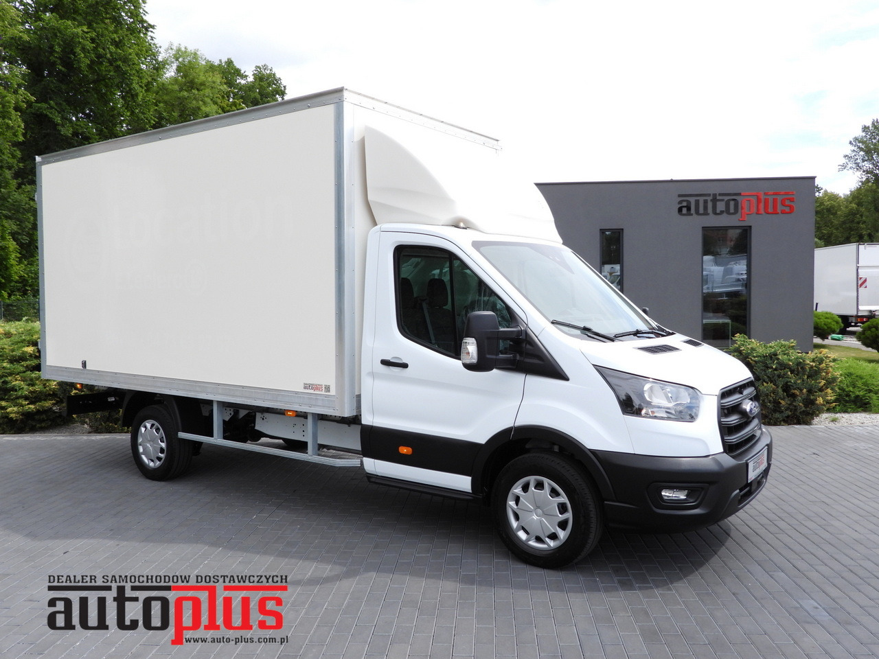 FORD TRANSIT BOX 8 PALLETS CRUISE CONTROL AIR CONDITIONING  130HP - Fourgon grand volume: photos 1 FORD TRANSIT BOX 8 PALLETS CRUISE CONTROL AIR CONDITIONING  130HP - Fourgon grand volume: photos 1