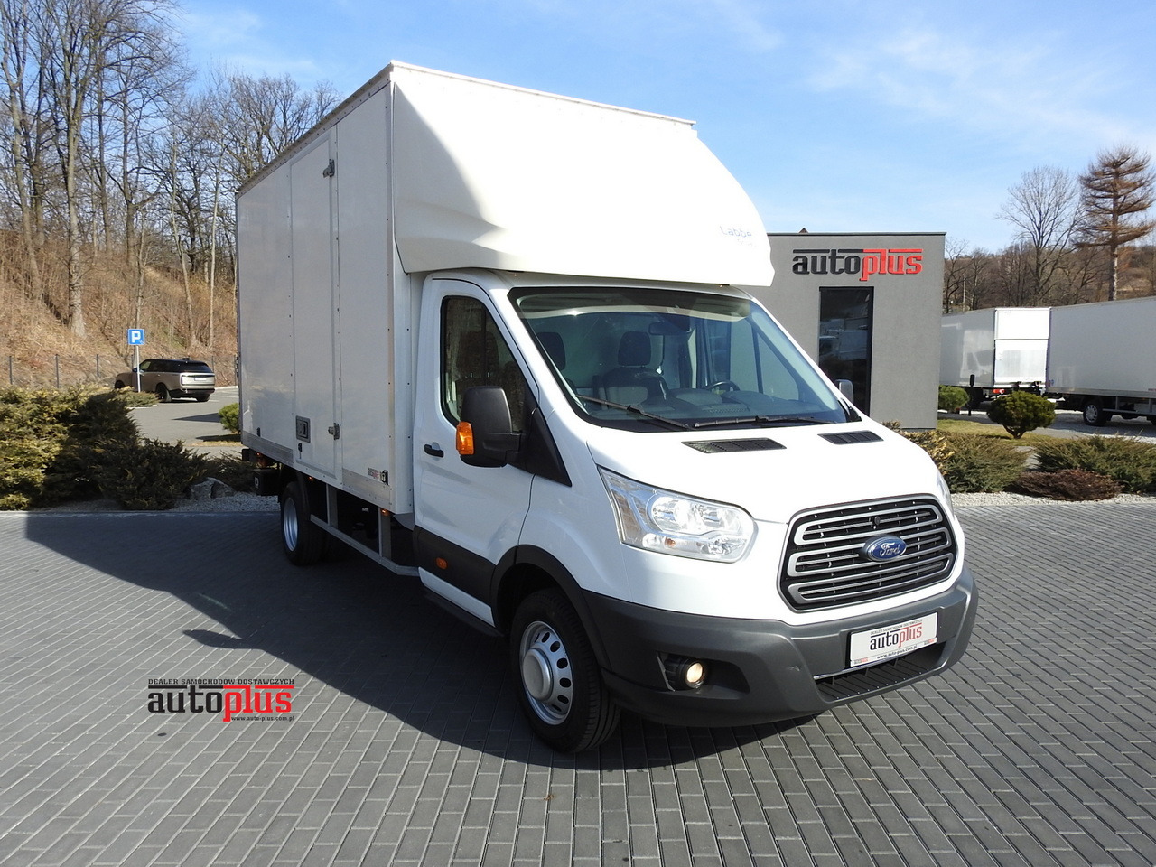 FORD TRANSIT  BOX LIFT 8 PALLETS CRUISE CONTROL LED LIGHTS TWIN WHEELS AIR CONDITIONING  170HP - Fourgon grand volume: photos 1 FORD TRANSIT  BOX LIFT 8 PALLETS CRUISE CONTROL LED LIGHTS TWIN WHEELS AIR CONDITIONING  170HP - Fourgon grand volume: photos 1
