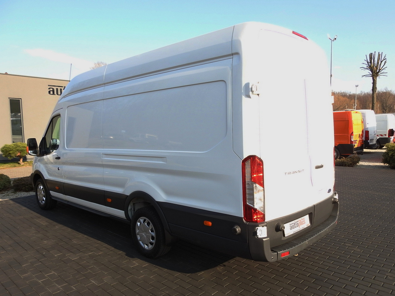Utilitaire frigorifique FORD TRANSIT  REFRIGERATOR VAN 0°C HEATING FUNCTION CRUISE CONTROL LED LIGHTS AIR CONDITIONING  130HP: photos 10