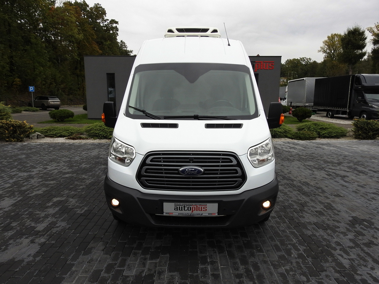 FORD TRANSIT REFRIGERATOR VAN 0*C HEATING FUNCTION POWER SUPPLY 230V CRUISE CONTROL NAVIGATION AIR CONDITIONING LED LIGHTS 130HP - Utilitaire frigorifique: photos 5 FORD TRANSIT REFRIGERATOR VAN 0*C HEATING FUNCTION POWER SUPPLY 230V CRUISE CONTROL NAVIGATION AIR CONDITIONING LED LIGHTS 130HP - Utilitaire frigorifique: photos 5