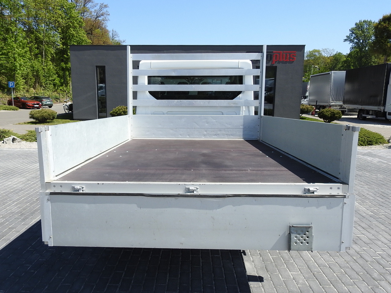 Utilitaire double cabine FORD TRANSIT STAKE BODY DOUBLE CABIN DOKA 7 SEATS AIR CONDITIONING  130HP: photos 11 Utilitaire double cabine FORD TRANSIT STAKE BODY DOUBLE CABIN DOKA 7 SEATS AIR CONDITIONING  130HP: photos 11