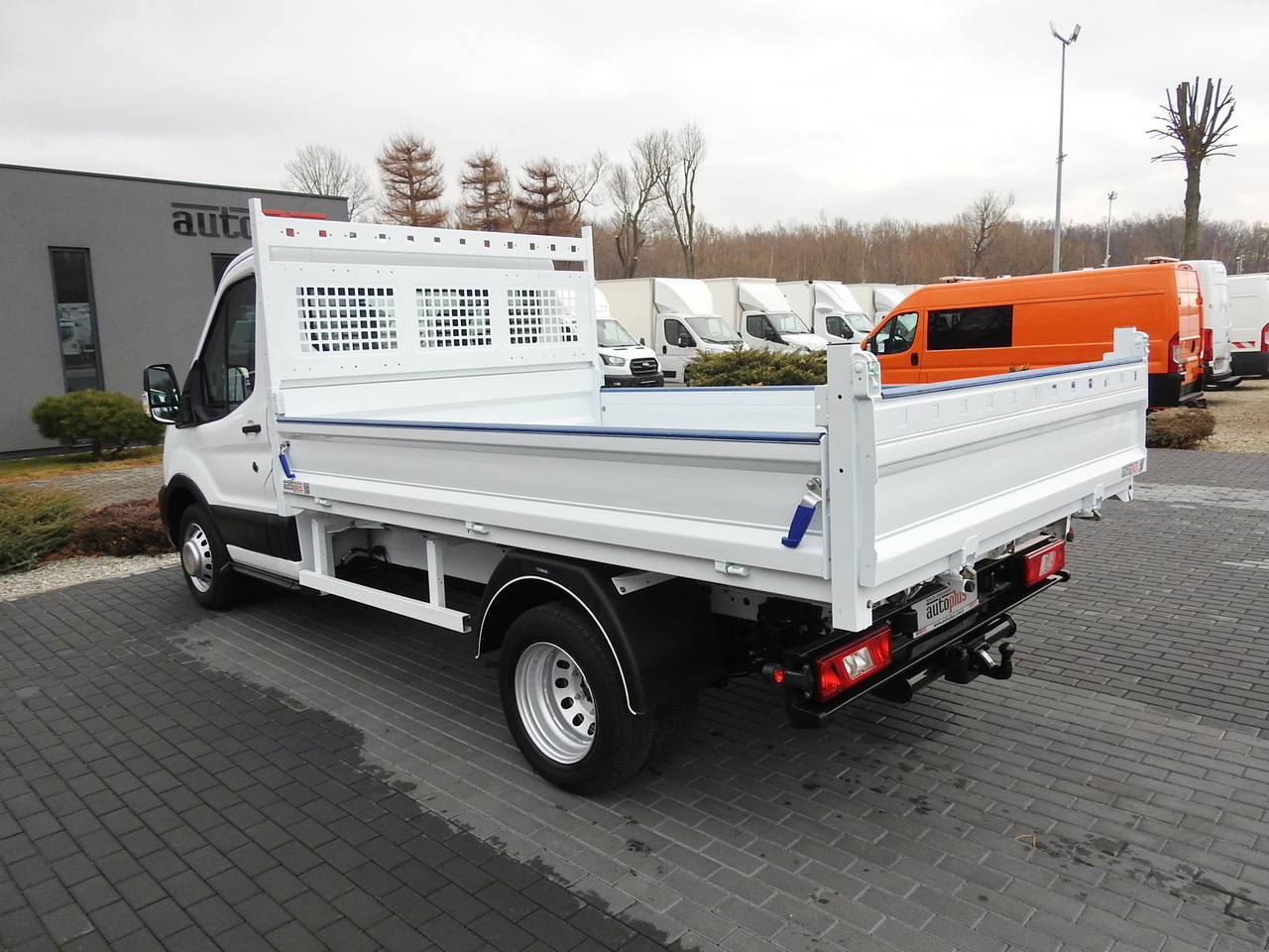 Utilitaire benne FORD TRANSIT TIPPER LED LIGHTS TWIN WHEELS AIR CONDITIONING  130HP: photos 9