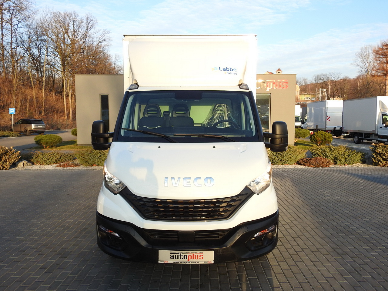 IVECO DAILY 35S16 BOX LIFT 8 PALLETS CRUISE CONTROL AIR CONDITIONING TWIN WHEELS 160HP - Fourgon grand volume: photos 5 IVECO DAILY 35S16 BOX LIFT 8 PALLETS CRUISE CONTROL AIR CONDITIONING TWIN WHEELS 160HP - Fourgon grand volume: photos 5