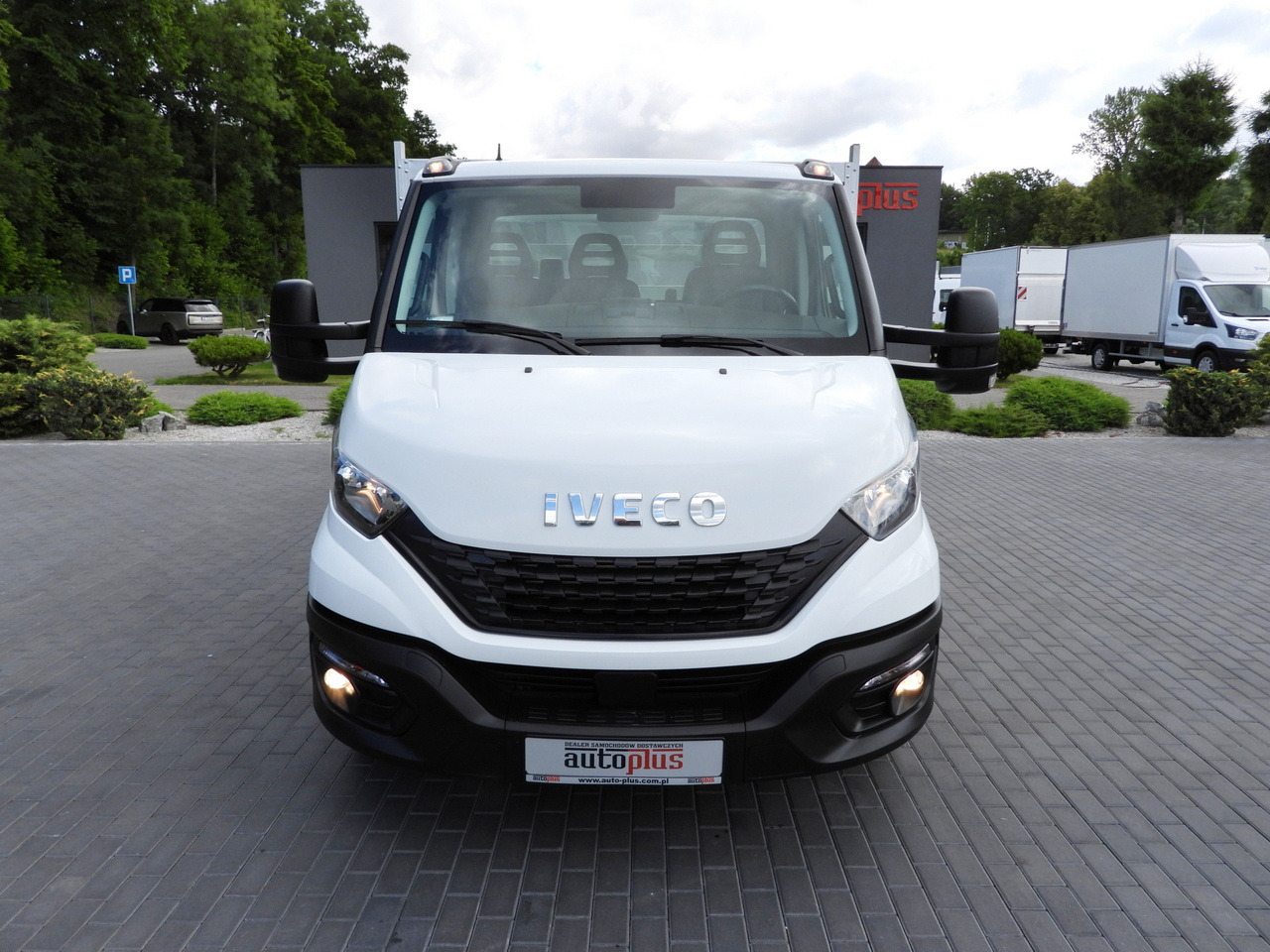 IVECO DAILY 35S16 STAKE BODY 10 PALLETS CRUISE CONTROL AIR CONDITIONING 160HP - Utilitaire plateau: photos 5 IVECO DAILY 35S16 STAKE BODY 10 PALLETS CRUISE CONTROL AIR CONDITIONING 160HP - Utilitaire plateau: photos 5